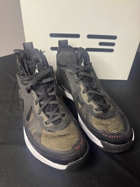 New Nike Air Jordan 37 (XXXVII) - Black / Hot Punch - Size 10 - DD6958-091